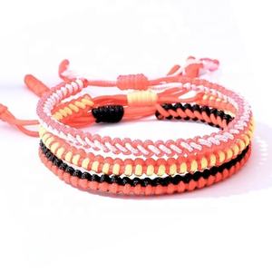 Bracelet en macramé en coton tissé, bracelet en boucle de coton fait à la main, bracelet en cordon de coton coloré, bracelet en coton biologique réglable - Product Image 4