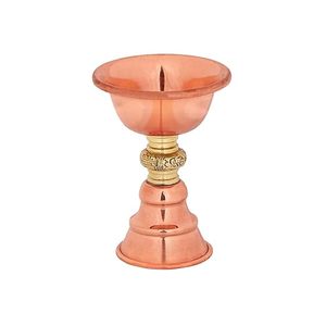 Lampe à beurre en cuivre pur, lampe à huile traditionnelle pour la décoration spirituelle des temples Puja - Product Image 3