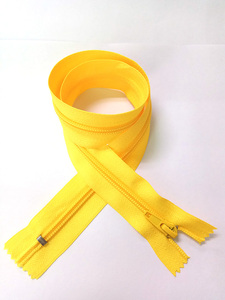 Écologique 3 #   Fermeture éclair en nylon coloré à extrémité fermée pour vêtements et sacs à main - Product Image 3