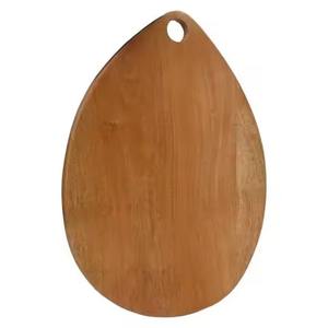 Planche à découper classique en bois massif pour la préparation des aliments - Product Image 1