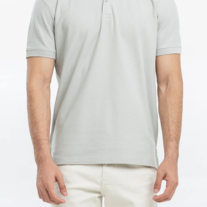 Polo de Manga Corta Gris Claro para Hombre, OEM ODM, 100% Algodón Piqué, Color Sólido, Diseño con Botones, Corte Regular Informal - Product Image 6
