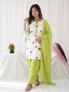 Kurta traditionnelle indienne et pakistanaise pour femmes, blanche, brodée de fleurs, avec pantalon palazzo vert lime, coupe ample, en coton, vêtements ethniques - Product Image 2