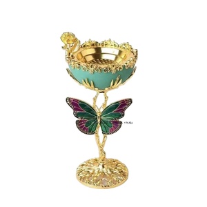 Le plus demandé Couleur accrocheuse et papillon Designer Fêtes de mariage et de villa Décoration de table Encens Bakhoor Brûleur Fourniture - Product Image 1
