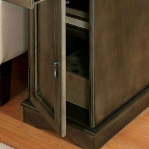 Tavolino/Comodino Grigio Moderno dal Design Transizionale con Armadietto Multifunzionale e Presa USB per Uso Domestico - Product Image 5