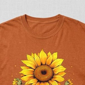 Nueva Camiseta de Mujer de Corte Regular, 100% Algodón, 300 GSM, Tejido Transpirable de Alta Calidad, con Logotipo Personalizado Impreso, Suministro al por Mayor OEM - Product Image 5