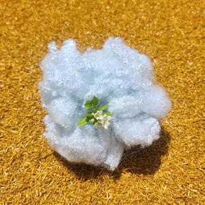 Fibra de Poliéster Reciclada Blanca de Vietnam, Sin Silicona, 15D 32/64mm, Antiestática, Antidistorsión, Hilado Hueco Conjugado - Product Image 1