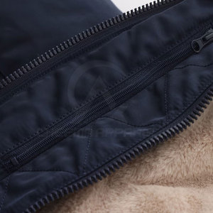 Veste d'hiver décontractée pour homme de qualité supérieure avec un design épuré, un toucher doux et une rembourrage chaud, idéale pour un usage quotidien - Product Image 5