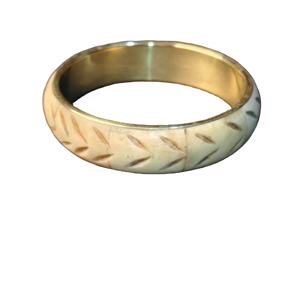 Bracelet manchette ethnique en laiton fait main, avec doublure intérieure en laiton et motif feuille sculpté à la main, aspect antique, pour l'exportation mondiale - Product Image 1
