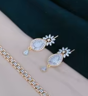 Ensemble de collier Mangalsutra à l'aspect moderne avec pierres CZ Ensemble élégant avec boucles d'oreilles pour un usage quotidien et un mariage pour les femmes - Product Image 2