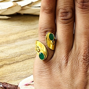 Market Favorite Boho Green Onyx Ring Tribal Brass Band Women 18k Gold Plated Vintage Filigree Bypass <b>Wrap</b> Ring Wholesale/OEM/ODM - Product Image 6