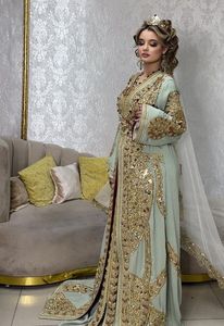 Robe Caftan Traditionnelle Longue Brodé Or et Bleu Élégant pour Femme, Coupe Droite, en Crêpe Banane, Style Ethnique Chic, Protection Solaire - Product Image 2
