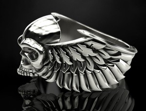 Anillo Exclusivo de Plata 925 con Diseño de Ala de Calavera y Pluma, Estilo Punk Biker, Joyería de Lujo para Hombre y Mujer - Product Image 4