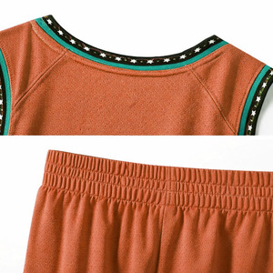 Uniforme de Baloncesto de Primera Calidad, Cómodo, a Bajo Precio, 380g, Diseño Personalizado OEM, Transpirable, Unisex - Product Image 3
