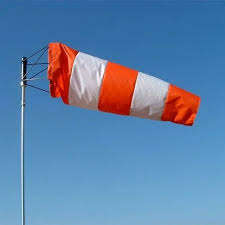 Windsocks โพลีเอสเตอร์สีแดงและสีขาวพร้อมขาตั้ง - Product Image 4