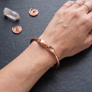 Decorative Handmade <b>Copper</b> Bracelet with Classic Finish Suitable for Retail Stores and Jewelry Distributors - Product Image 1