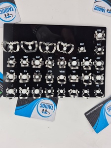 Ensemble de 31 pinces à diaphragme dentaire en caoutchouc avec plateau noir, instruments chirurgicaux buccaux orthodontiques, kit d'outils pour dentistes - Product Image 2