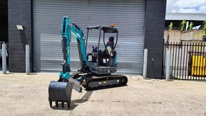 Excavadora Amarilla Usada Versátil de 3 Toneladas con Cabina de Seguridad de Visión Amplia y Brazo Desplazable para Acceso Estrecho en Infraestructuras - Product Image 2