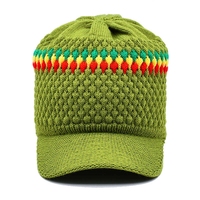 Gorro de Punto Unisex Verde con Rayas de Colores Rasta, Patrón Geométrico, Gorro Casual de Invierno para Adultos, 100% Acrílico, Hecho a Mano