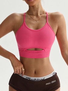 Soutien-gorge de sport sans couture torsadé sur le devant pour femme, nouvelle tendance, vente en gros personnalisée, maintien élevé, dos ouvert à bretelles, pour yoga et entraînement - Product Image 2