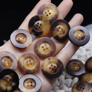 Boutons de Trench-Coat Classiques Ronds à 4 Trous en Corne de Buffle de Haute Qualité, Couleur Café, pour Manteaux en Cachemire – En Stock - Product Image 2