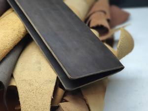 Porta Menús de Cuero Genuino de Lujo al por Mayor, con Funda Protectora, Fácil Cambio de Hojas, Resistente al Agua, OEM LMC-0219 - Product Image 5