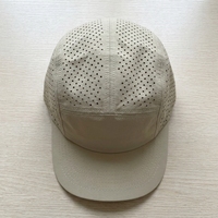 Casquette de sport 5 panneaux perforée au laser avec logo personnalisé, légère, respirante, performance, visière incurvée, pickleball, OEM, ODM