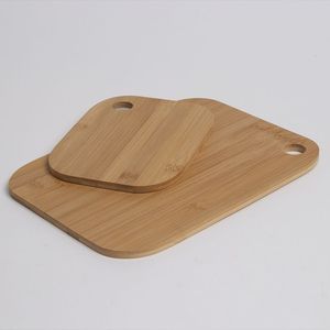 Planche à découper élégante en bois pour la cuisine, le service et la préparation des aliments, surface de découpe en bois naturel de qualité supérieure - Product Image 3