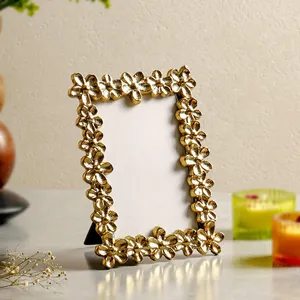 Cadre photo en métal doré à bordure florale, cadre photo décoratif pour table, pour salon, chambre, bureau, décoration de la maison, cadeau - Product Image 6