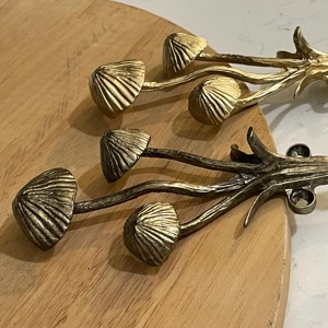 Ganchos de pared con diseño de hongo, elegantes y de gran tamaño, para cocina, baño y linternas ligeras, almacenamiento en balcón, venta al por mayor desde India - Product Image 6