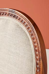 Chaise de salle à manger en teck moderne, durable et écologique, avec dossier rond et assise en cuir rembourré - Product Image 5