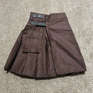 Kilt Escocés Utilitario para Hombre, Color Marrón Oscuro, con Bolsillos de Almacenamiento, Resistente, 2026 - Product Image 1