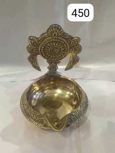 Hot <b>Sale</b> Luxury Design Handcrafted Brass Diya <b>Oil</b> <b>Lamp</b> <b>for</b> Hindu Pooja Diwali Festival Home Temple and Spiritual Decoration Use - Product Image 1