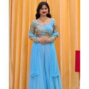 Robe de soirée avec chemisier Plazzo et Dupatta ornée de fil et de séquence - Product Image 3