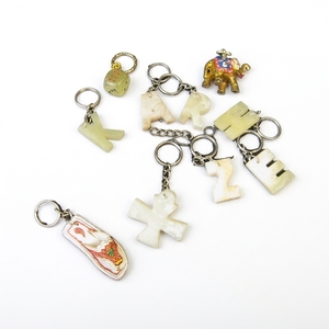White Heart Shaped Crystal Stone Keychain Polished Gemstone Pendant <b>Bag</b> <b>Charm</b> Custom Logo Design OEM ODM - Product Image 5