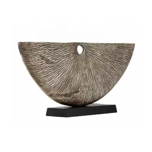 Sculpture de lions décorative en métal pour table, finition dorée, en aluminium, décoration de Noël pour la maison, sculpture de bureau, faite à la main - Product Image 3