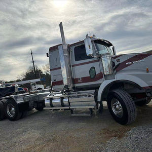 Camión Tractor Diésel 6x4 de Servicio Pesado para Operaciones de Flota de Logística Global y Transporte de Carga por Carretera - Product Image 1