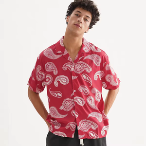 Camiseta con Estampado Gráfico Moderno, Casual y Cómoda para Hombre y Mujer, OEM 2026, Fabricada por TRIOTAKE INDUSTRY - Product Image 3