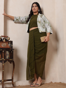 DEEBACO Conjunto coordinado de top corto de georgette bordado y floral hasta el tobillo con falda dhoti y chal para mujer a la moda - Product Image 1