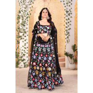 Ensembles de vêtements pour femmes de créateurs Lehenga Choli avec de magnifiques broderies multi-fils - Product Image 3