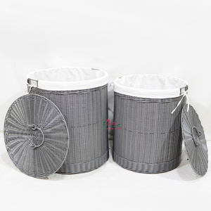 Panier à linge tissé en rotin avec couvercle et doublure amovible - Product Image 3