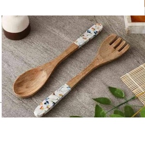 Ensemble de couverts élégants en bois naturel pour la maison et l'hôtel, comprenant des fourchettes et des ustensiles de cuisine uniques - Product Image 6