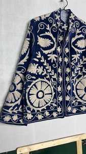Chaqueta de Terciopelo Bordada Vintage, Corte Holgado, Manga Larga, Estampado Floral, Sin Cuello, Ropa Formal de Invierno, Bordado a Mano, Ropa Casual - Product Image 6