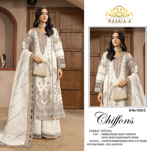 Traje pakistaní de diseñador en chifón con bordado de lentejuelas y trabajo Khatli para fiestas y temporada festiva, exportación a granel a India. - Product Image 1