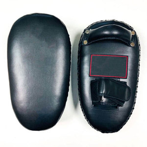 Pads de Muay Thai personnalisés en cuir PU de qualité supérieure, pads de boxe incurvés, pads de frappe durables, respirants et écologiques - Product Image 1