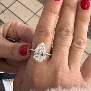 Anillo Exclusivo con Diamante Cultivado en Laboratorio de Corte Pera de 6 Quilates, Certificado IGI D/VS1, Chapado en Oro de 14K y Rodio, de Lujo - Product Image 3