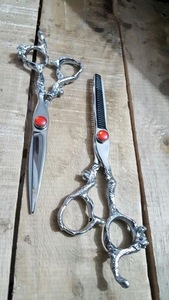Ciseaux de coiffure professionnels de 7 pouces pour la coupe et le coiffage des cheveux, personnalisables, pour salon de barbier – Vente chaude - Product Image 4