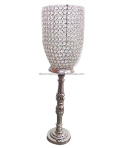 PORTAVELAS DE METAL CON VOTIVA DE CRISTAL en PORTAVELAS NEW LOOK para DECORACIÓN DE BODAS y EVENTOS PORTAVELAS NUEVOS - Product Image 2