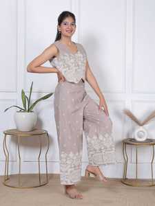 Ensemble coordonné beige pour femme, imprimé géométrique, haut sans manches et pantalon palazzo à jambes larges, tenue élégante - Product Image 4