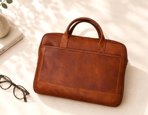 Maletín de Cuero Genuino Marrón para Hombre, Bolso de Negocios para Portátil con Asa Superior, Bolso de Cuero Genuino para Portátil para Hombre y Mujer - Product Image 1