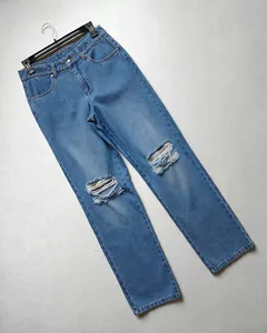 Jeans Rasgados Azul Claro para Mujer |   Pantalones Rectos con Efecto Desgastado en la Rodilla |   Vaqueros de cintura alta |   Corte holgado con abertura midi |   Otoño/Invierno/Verano - Product Image 2